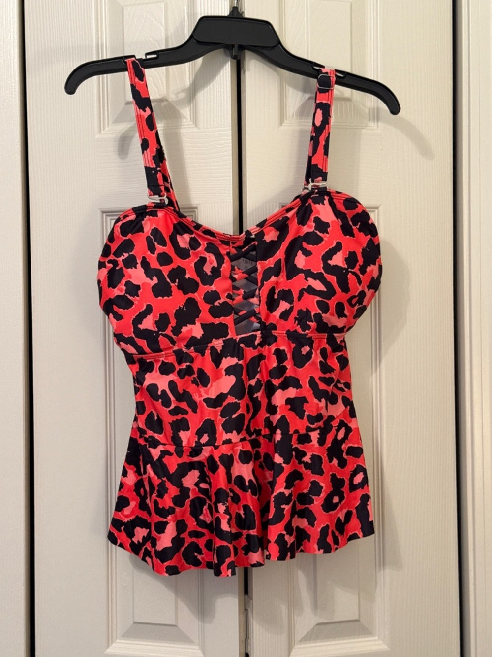 Younique Hot Pink/Coral and Black Leopard Print Tankini Top- NWOT size 14W